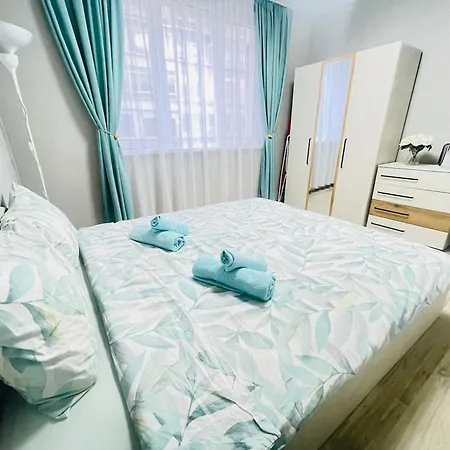 By The Sea - With Free Parking Apartment Varna