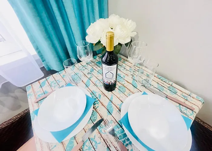 By The Sea - With Free Parking Βάρνα