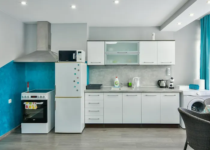 By The Sea - With Free Parking *