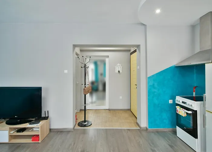 By The Sea - With Free Parking Апартамент